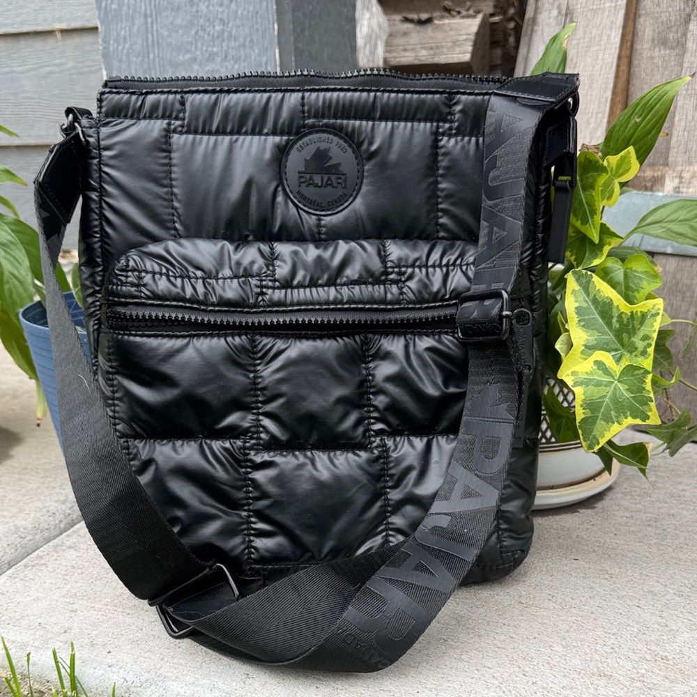🦋 Pajar Quilted Black Messenger Bag
